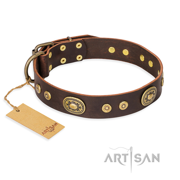 Full grain leather dog collar made of top notch material with rust-proof traditional buckle