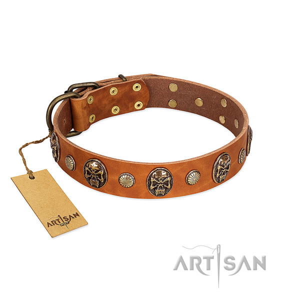 Stylish design natural genuine leather dog collar for handy use